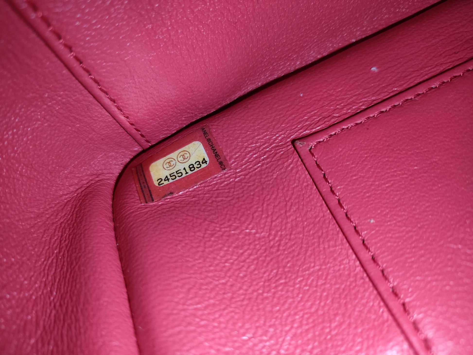 CHANEL CHANEL Business Affinity Red Caviar Leather Shoulder Bag with Gold Hardware