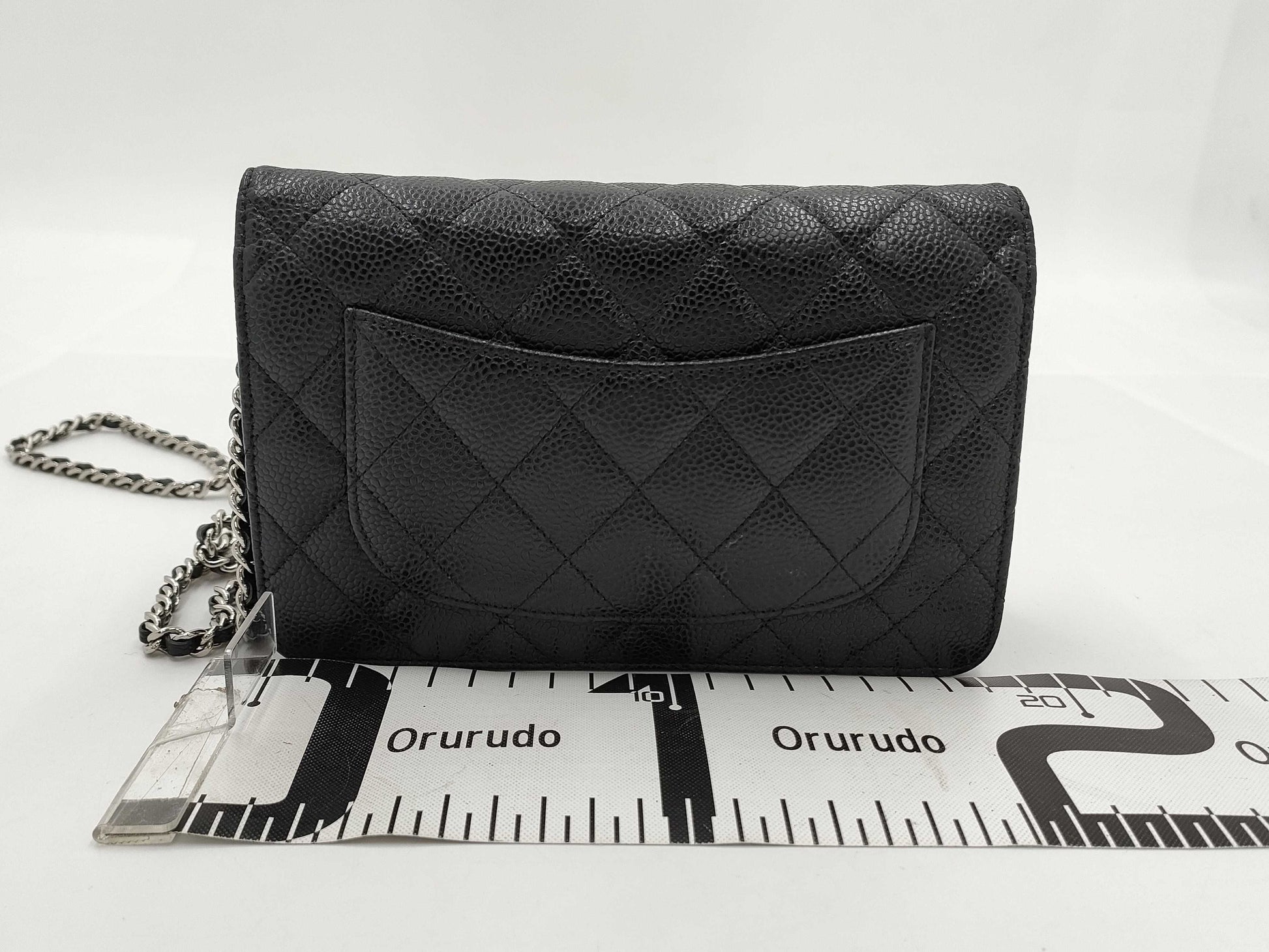 CHANEL Boy Chanel Caviar Skin Matelasse Chain Shoulder Bag No. 21