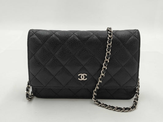 CHANEL Boy Chanel Caviar Skin Matelasse Chain Shoulder Bag No. 21