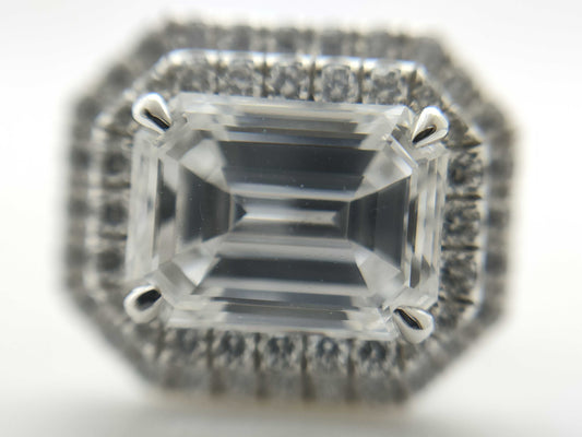 HARRY WINSTON Harry Winston PT950 Pin Brooch with 1.54ct Emerald Cut Diamond, D/VS1, and 3.6g Pavé Diamonds.