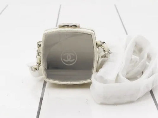 CHANEL White Patent Goatskin Makeup Box Clutch with Chain Shoulder Bag
