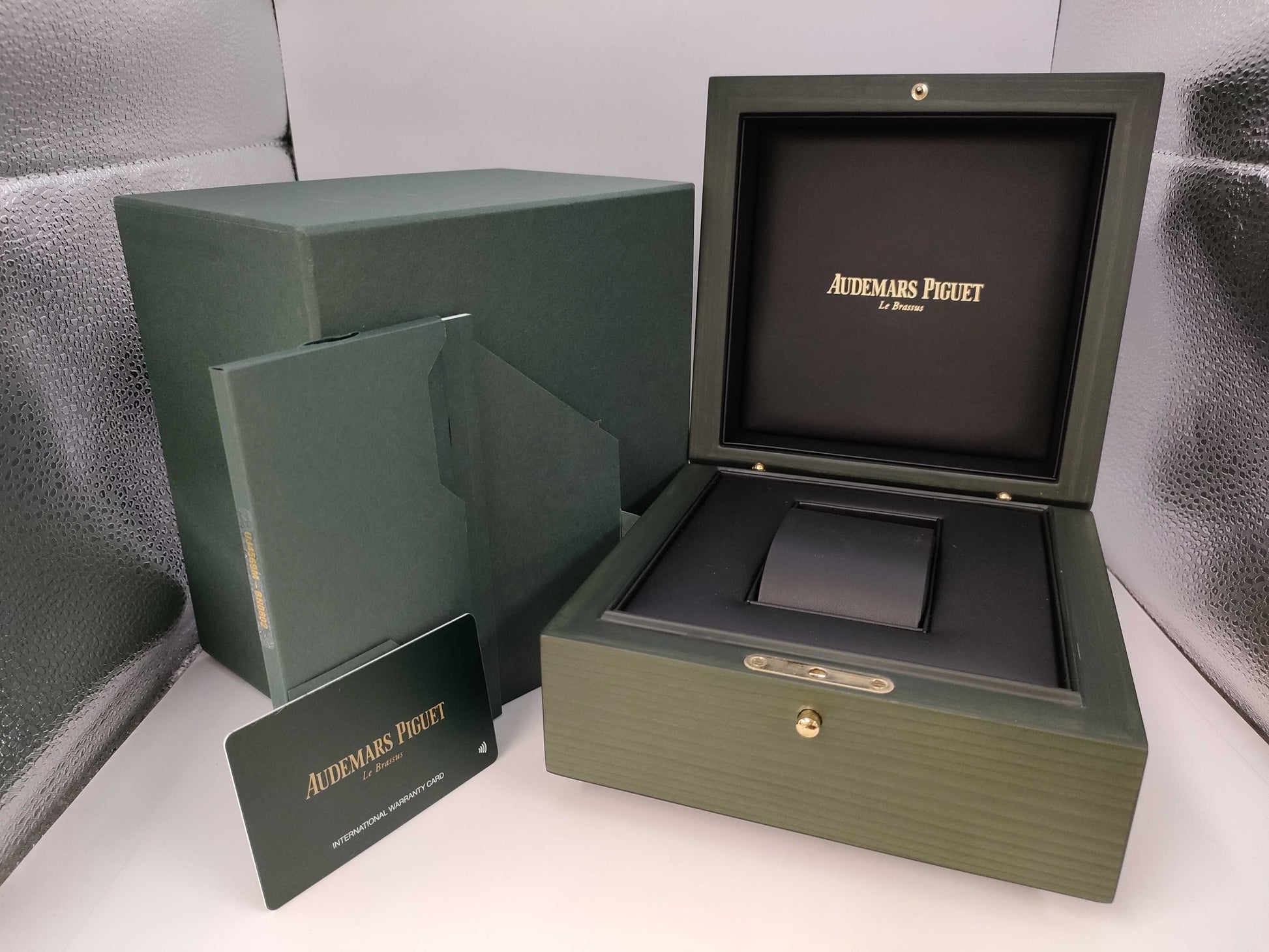 AUDEMARS PIGUET 15210BC.OO.A002KB.02 UJ4569M Automatic 18K Gold Men's Watch