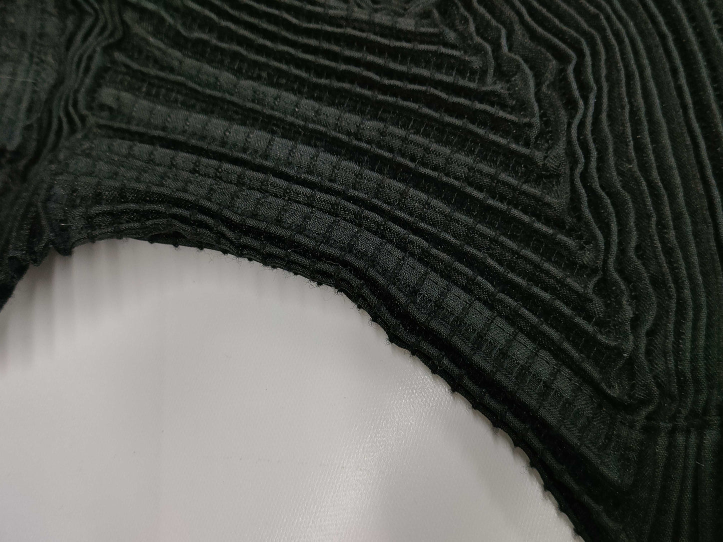 (10462_0175) ISSEY MIYAKE ISSEYMIYAKE Issey Miyake IM84FD541 Pleated Steam Stretch Jacket 3D Steam Black 2 Jacket