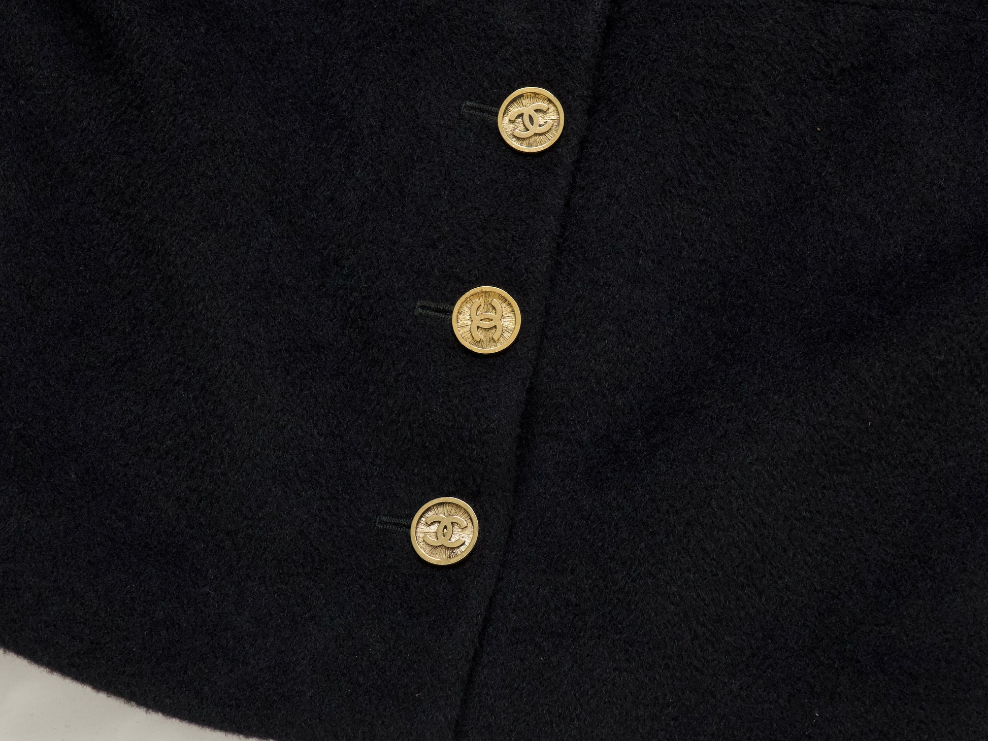 (10462_0133) CHANEL Fall/Winter 1990 Runway Woolmossa Big Coat 34 Black Coat