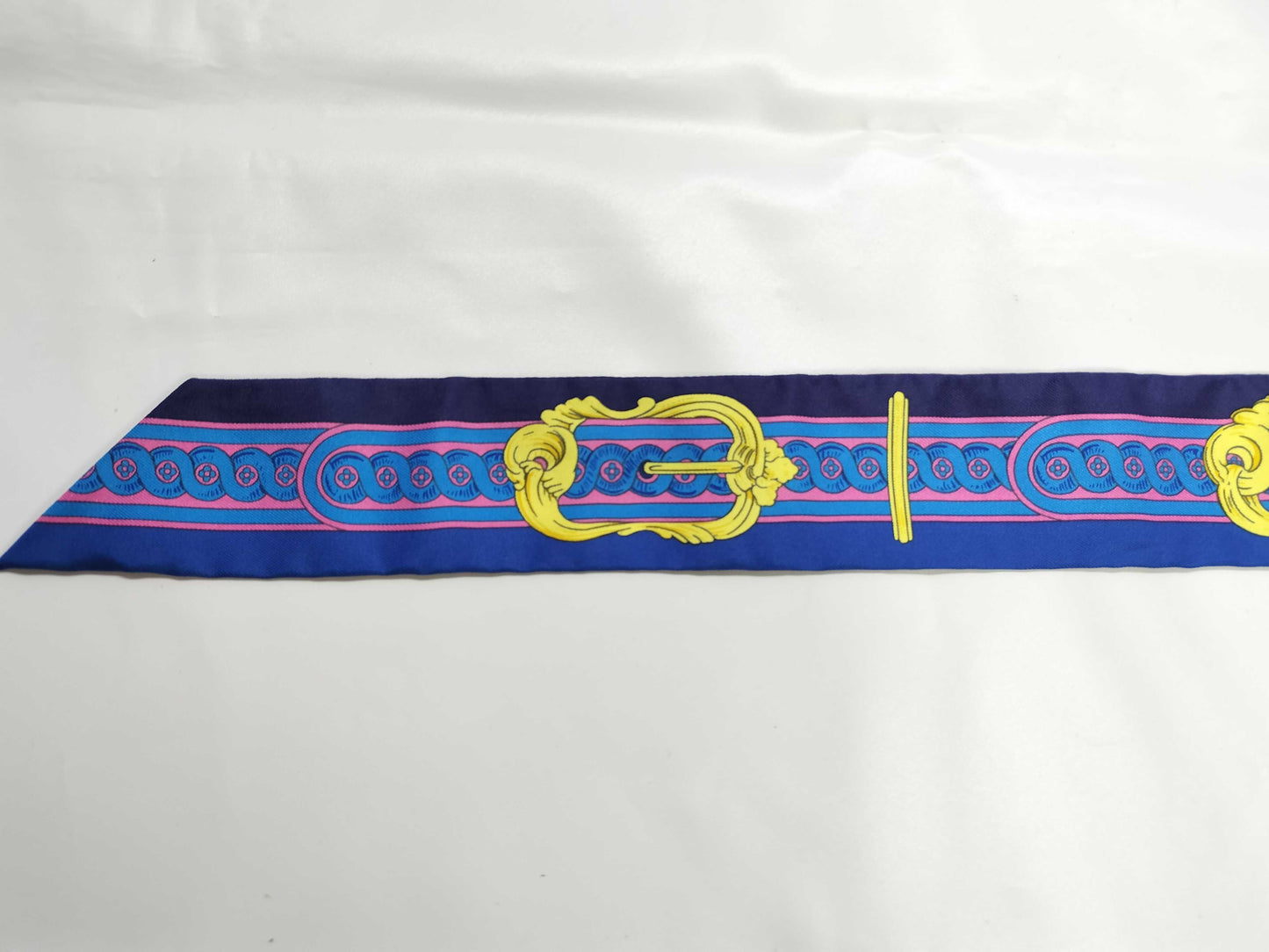 (10462_0056) HERMES Twiley Hermes Twiley BRIDE DE COUR Court Le Blue Indigo/Rose Viff/Gold Scarf