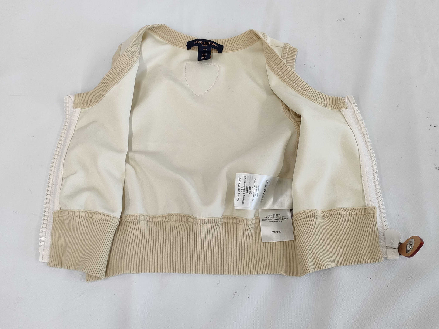 (10462_0009) LOUIS VUITTON 23 Year Old Zip-Up Sleeveless Cropped Top Beige Size XS Top