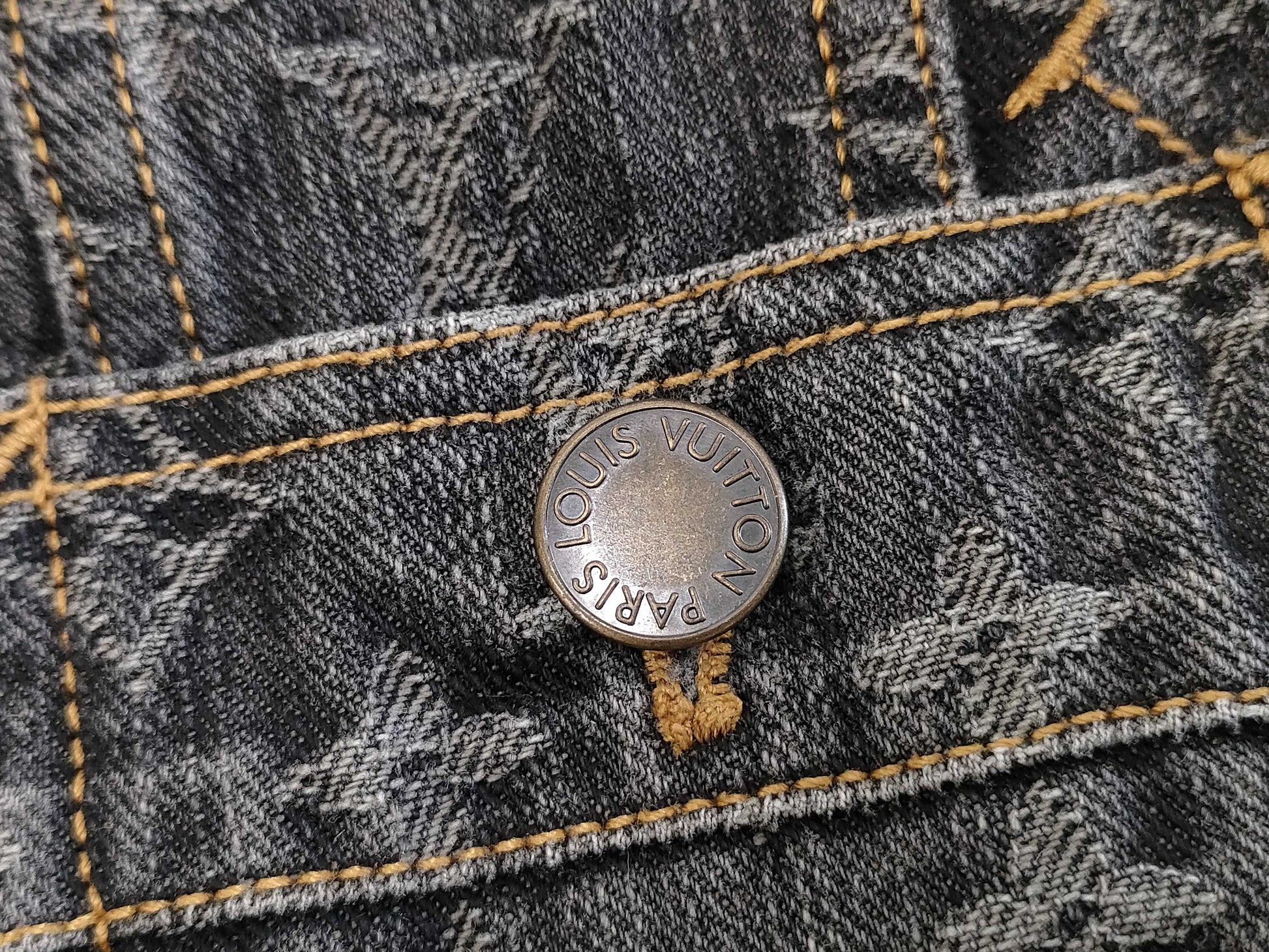 (10462_0016) LOUIS VUITTON Louis Vuitton Denim Monogram Jacket Size 38 Jacket