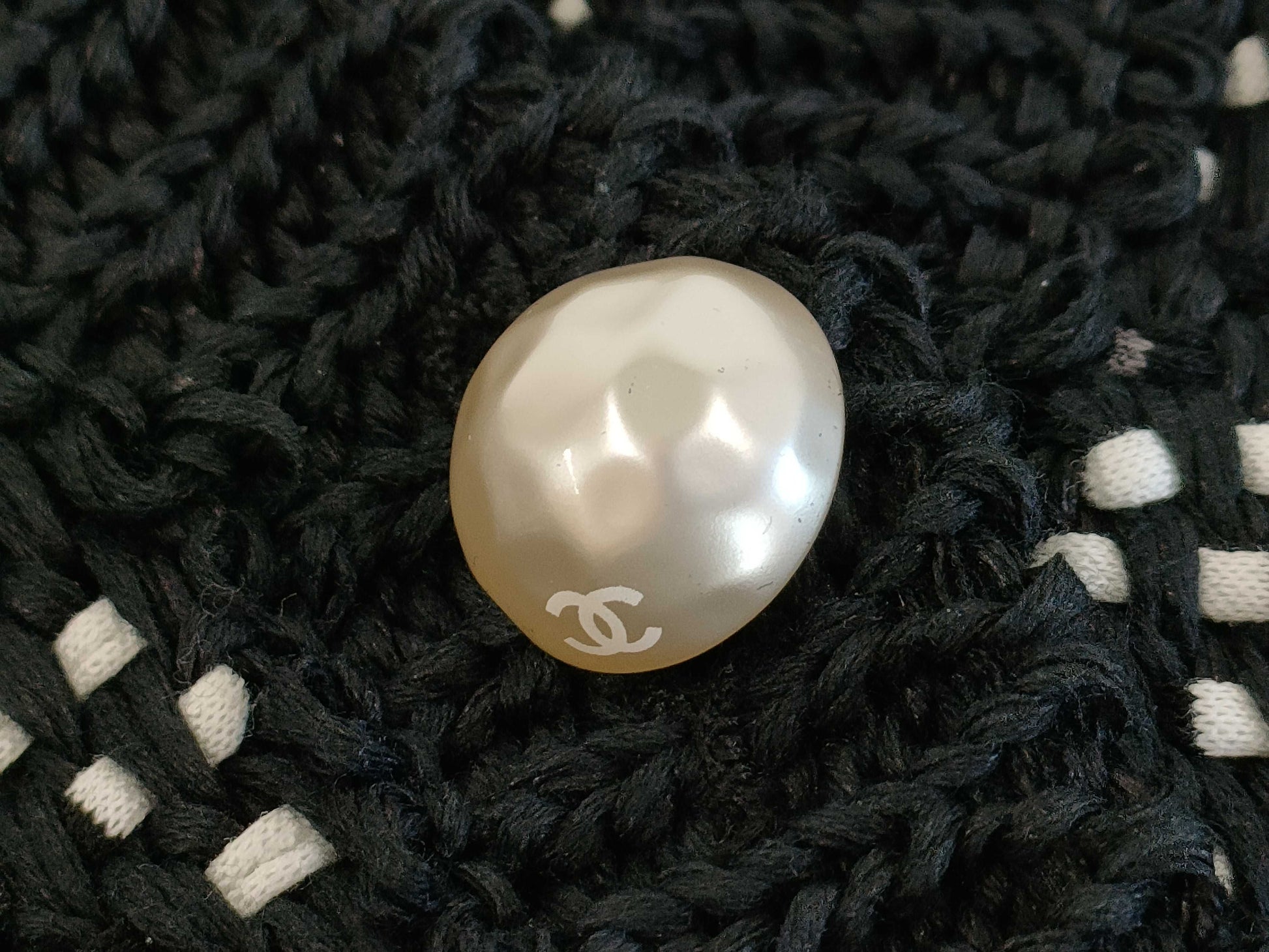 (10462_0118) CHANEL Braided Logo Short Cardigan M Equivalent Cardigan