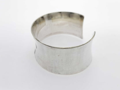 (10461_0050) Yves Saint Laurent Yves Saint Laurent 925 Bangle Bracelet Bangle