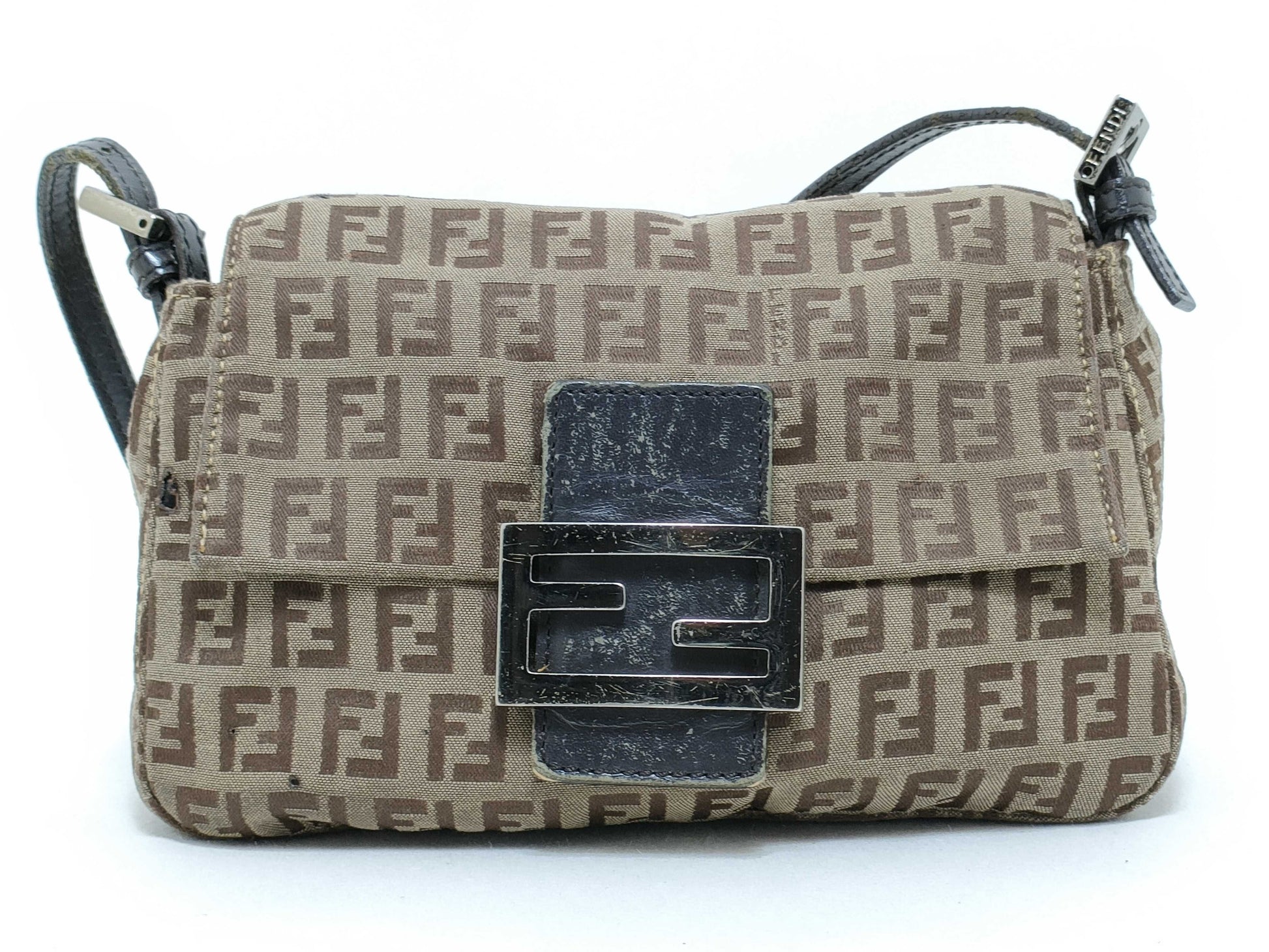 (10460_0254) FENDI Mamma Fendi Mamma Bucket Pouch