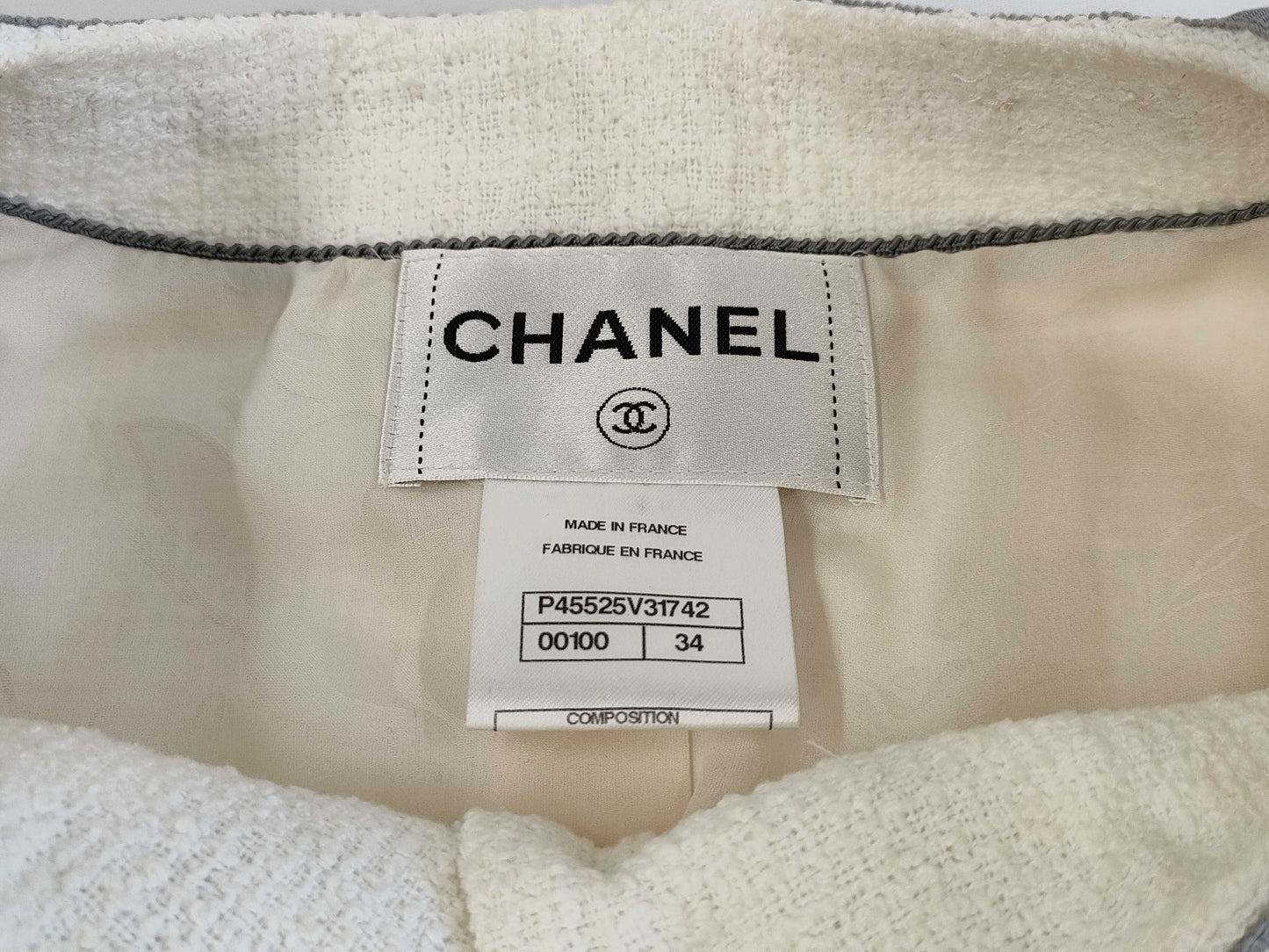 (10462_0129) CHANEL CHANEL Pearl Trim White Jacket Size 34 Jacket