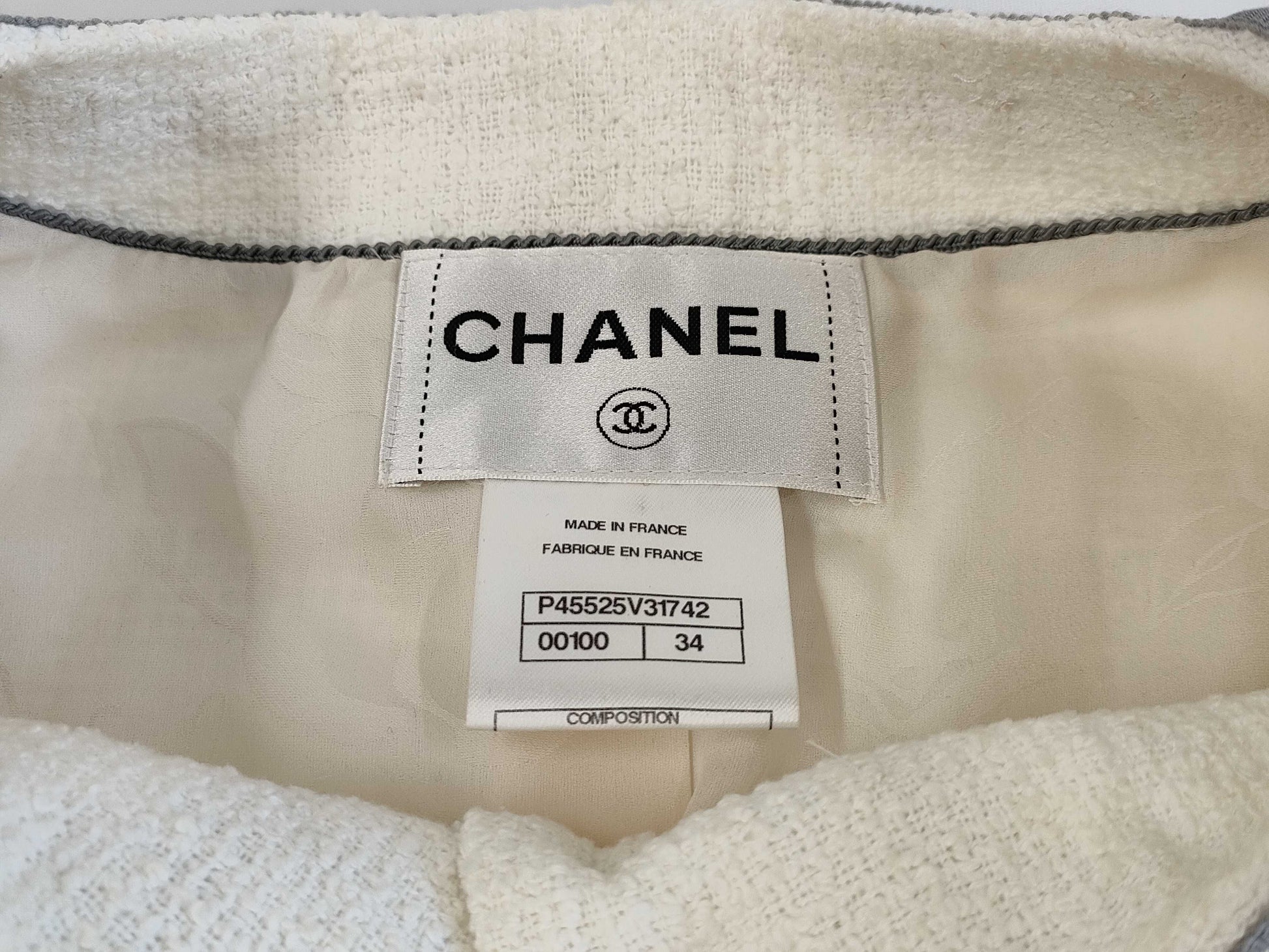 (10462_0129) CHANEL CHANEL Pearl Trim White Jacket Size 34 Jacket