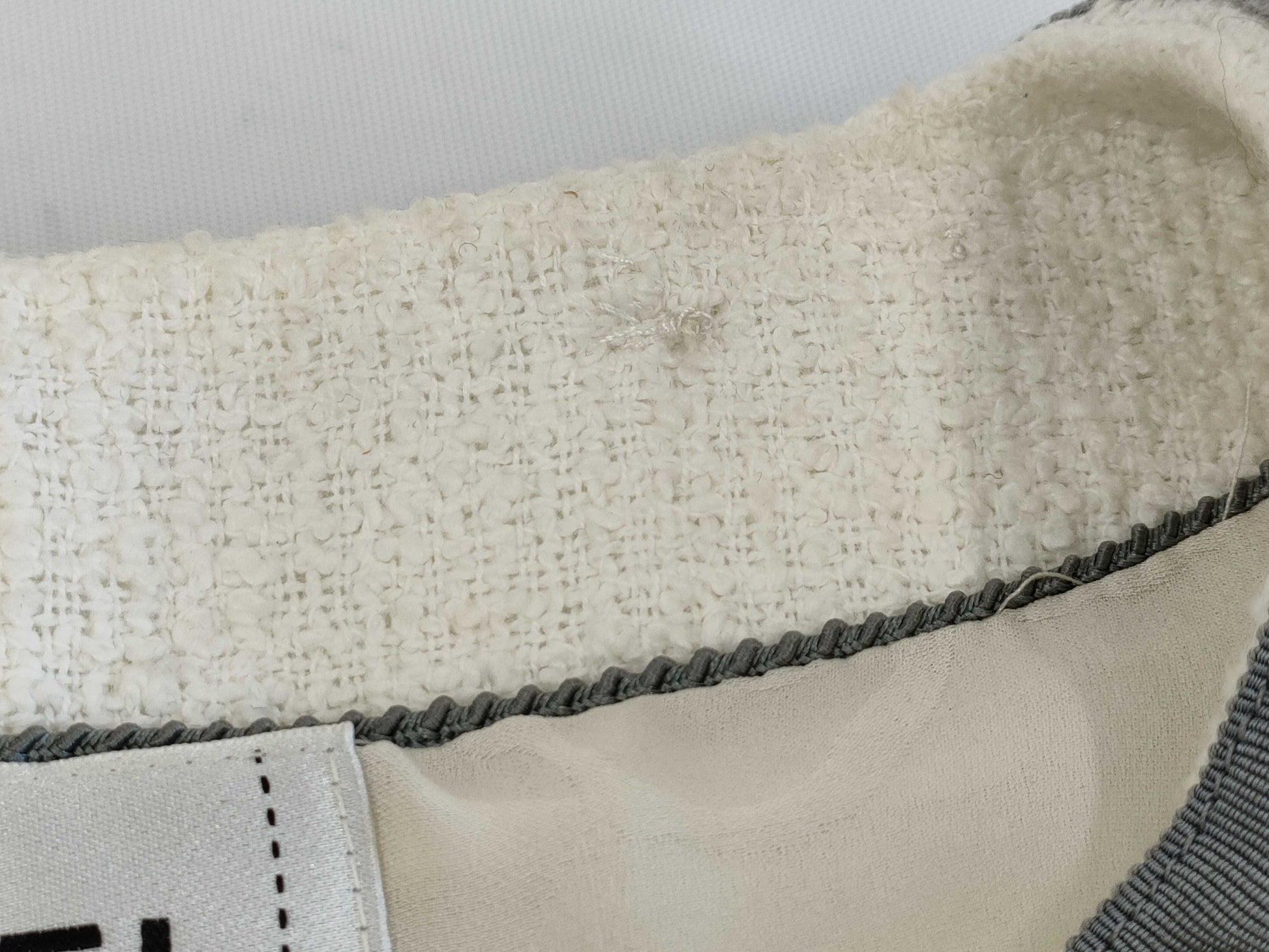 (10462_0129) CHANEL CHANEL Pearl Trim White Jacket Size 34 Jacket
