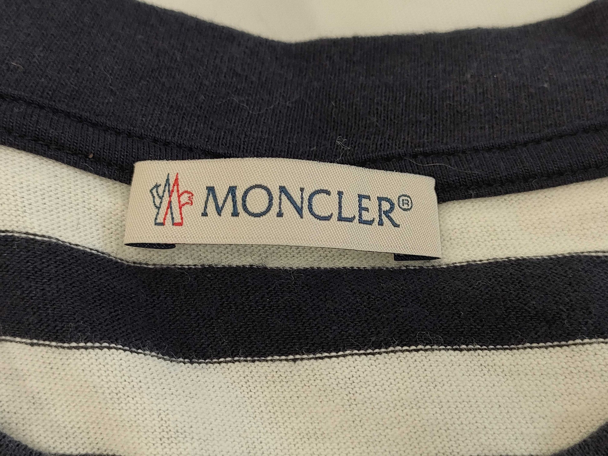 (10462_0242) MONCLER T-Shirt Size M T-Shirt