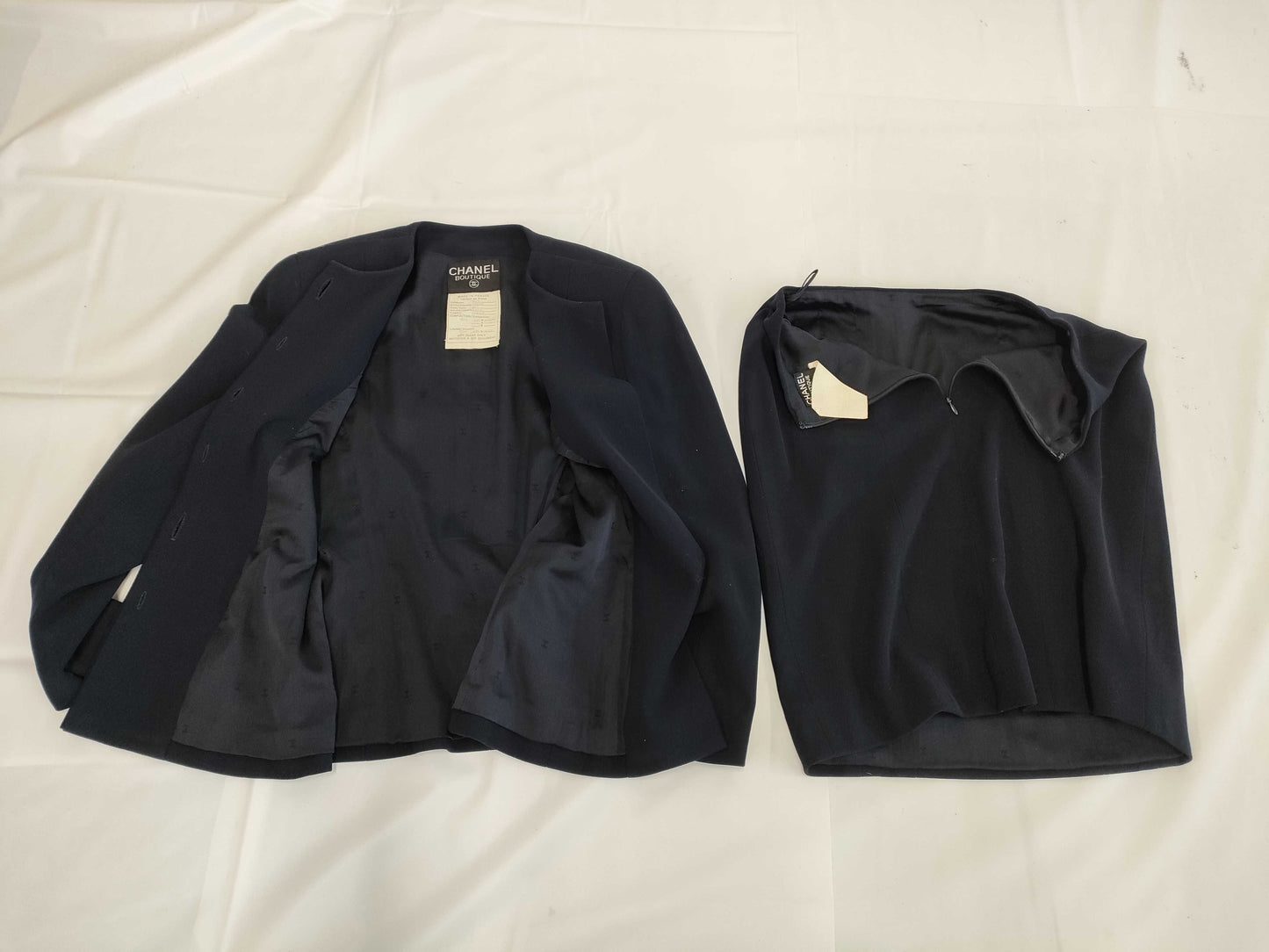 (10462_0137) CHANEL 94 Years P03627 Coco Mark Button Collarless Skirt Set 38 Other Apparel