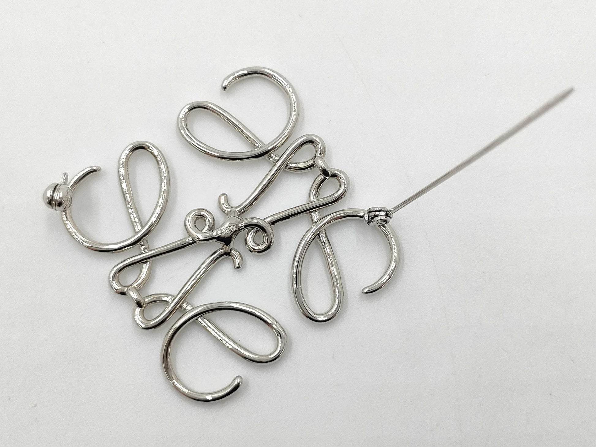 (10461_0128) LOEWE LOEWE Anagram Brooch Brooch