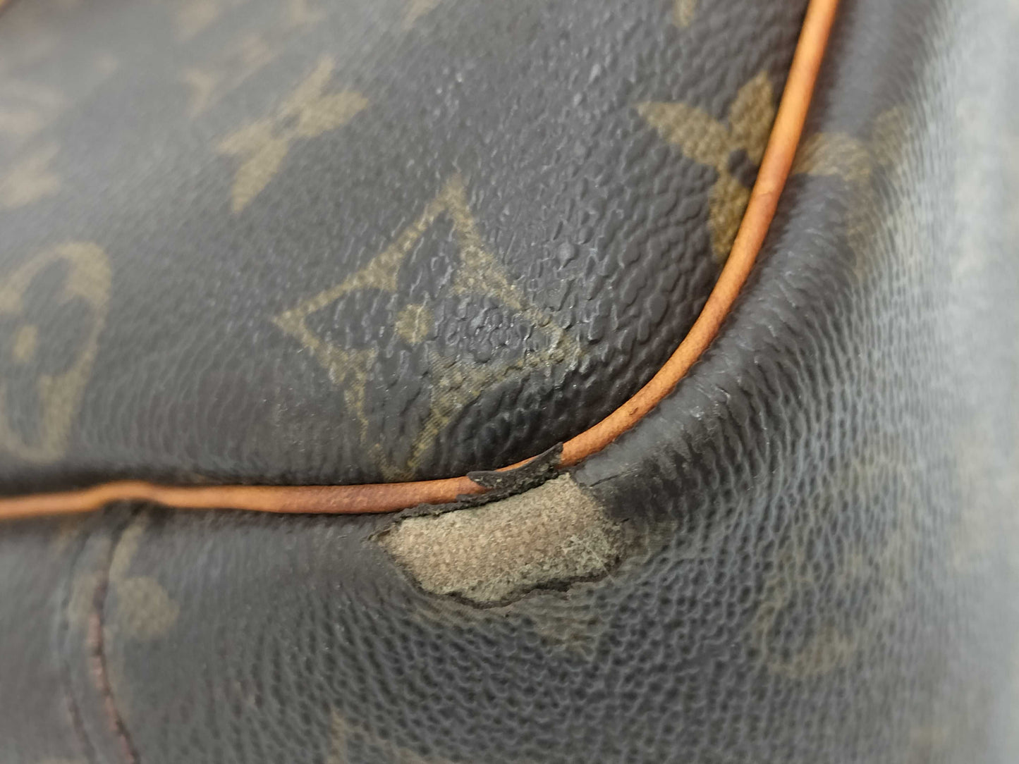 LOUIS VUITTON Louis Vuitton Monogram Deauville Handbag