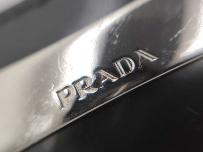 (10461_0152) PRADA PRADA Triangle Brooch Triangle Plate Brooch