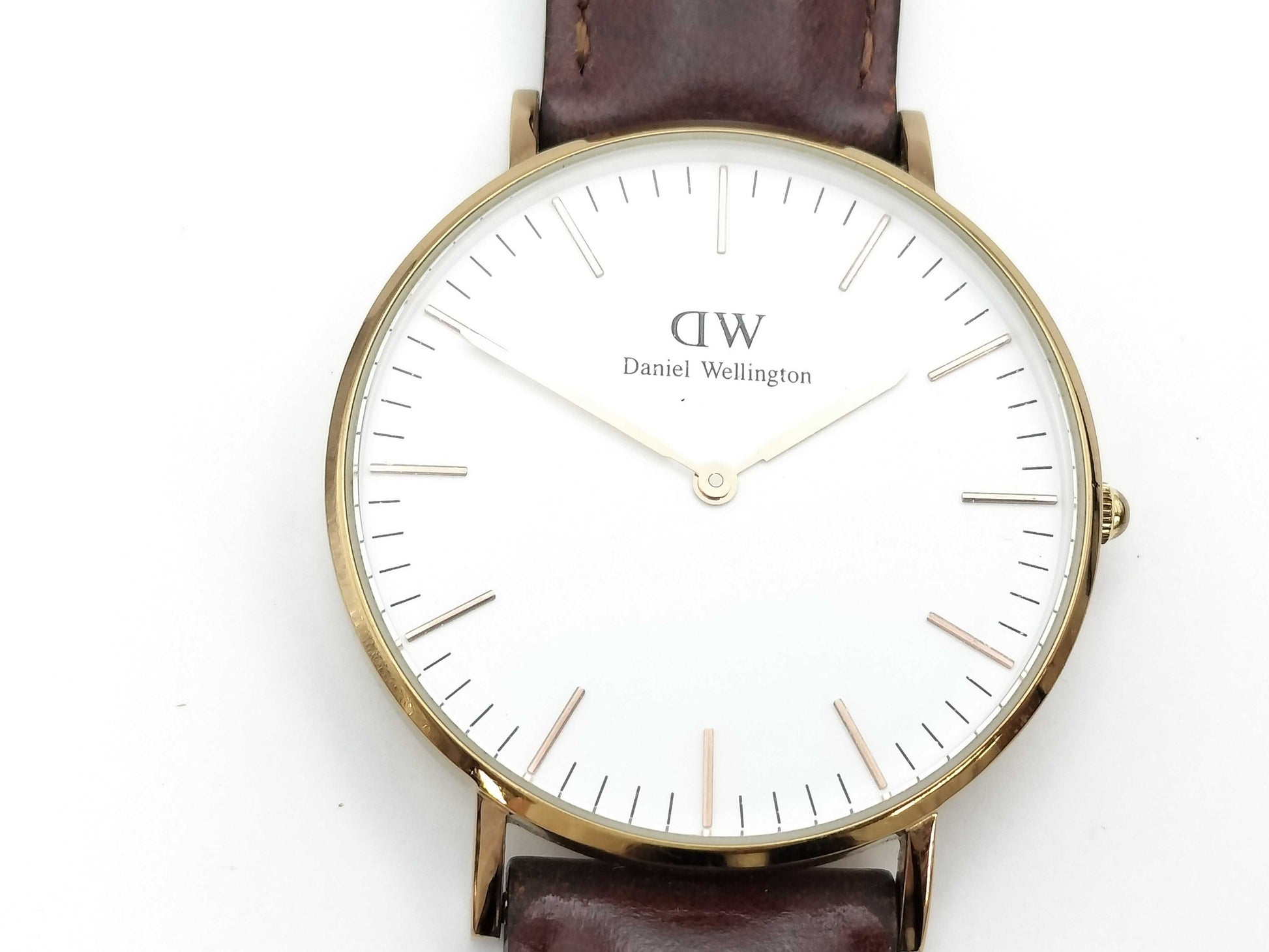 DW 01051095619 Quartz Men's Watch
