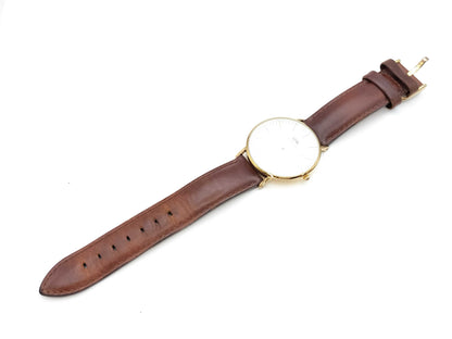 DW 01051095619 Quartz Men's Watch