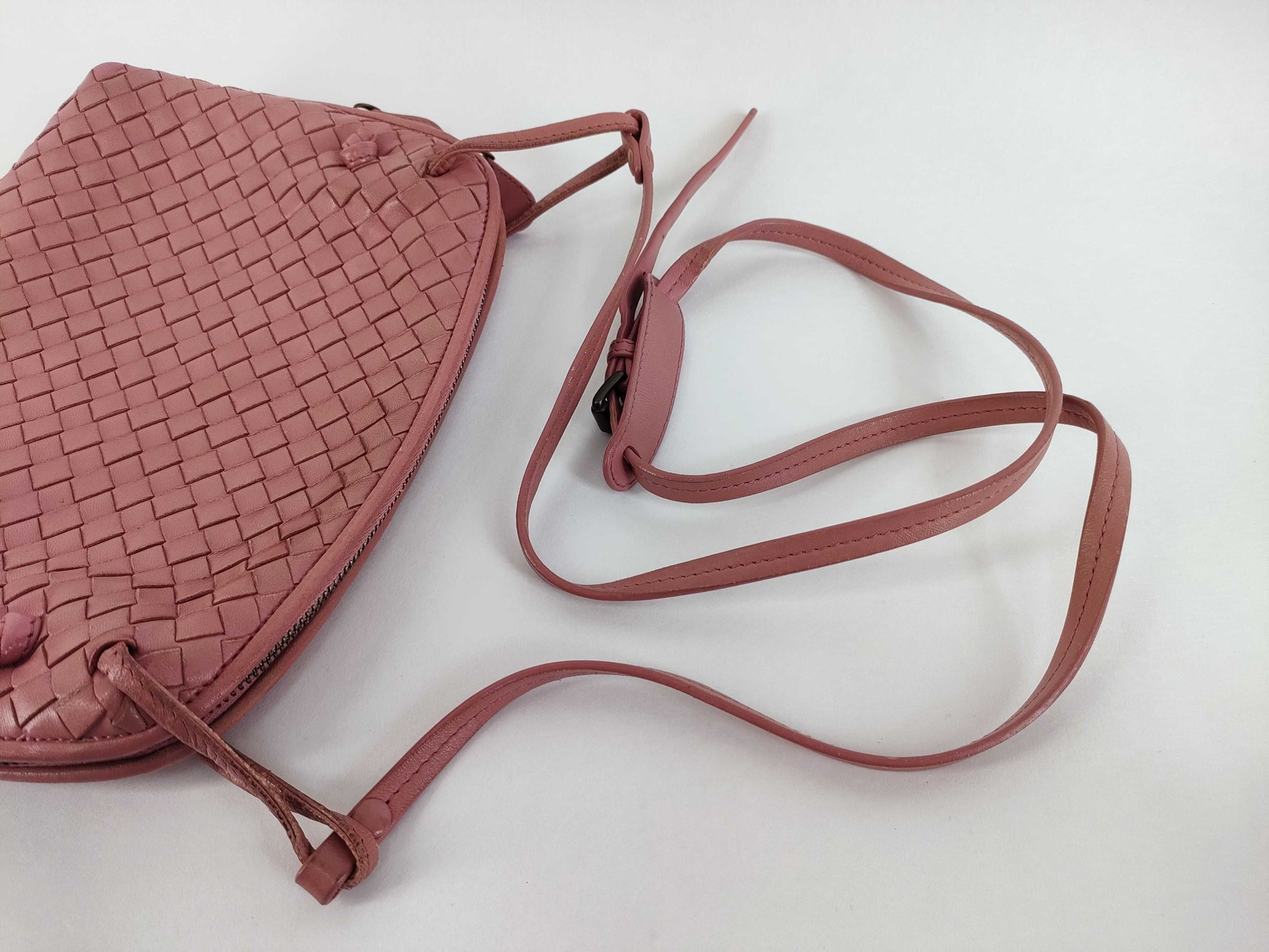 BOTTEGA VENETA Intrecciato Bottega Veneta Shoulder Bag, Purple Leather