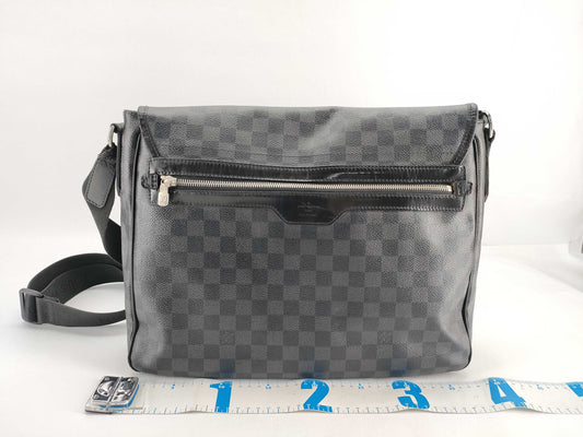 LOUIS VUITTON Damier Graphite Daniel GM N58033 SP0039 Black Shoulder Bag