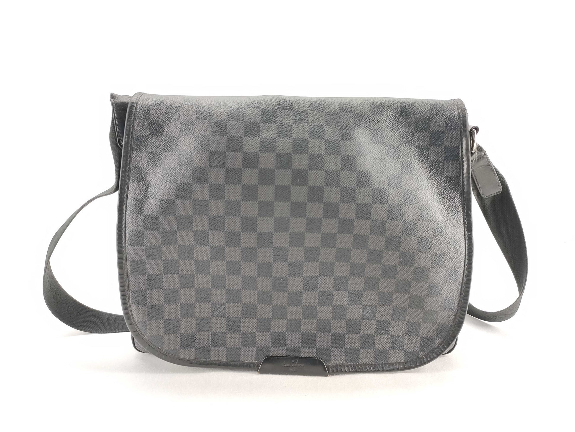 LOUIS VUITTON Damier Graphite Daniel GM N58033 SP0039 Black Shoulder Bag
