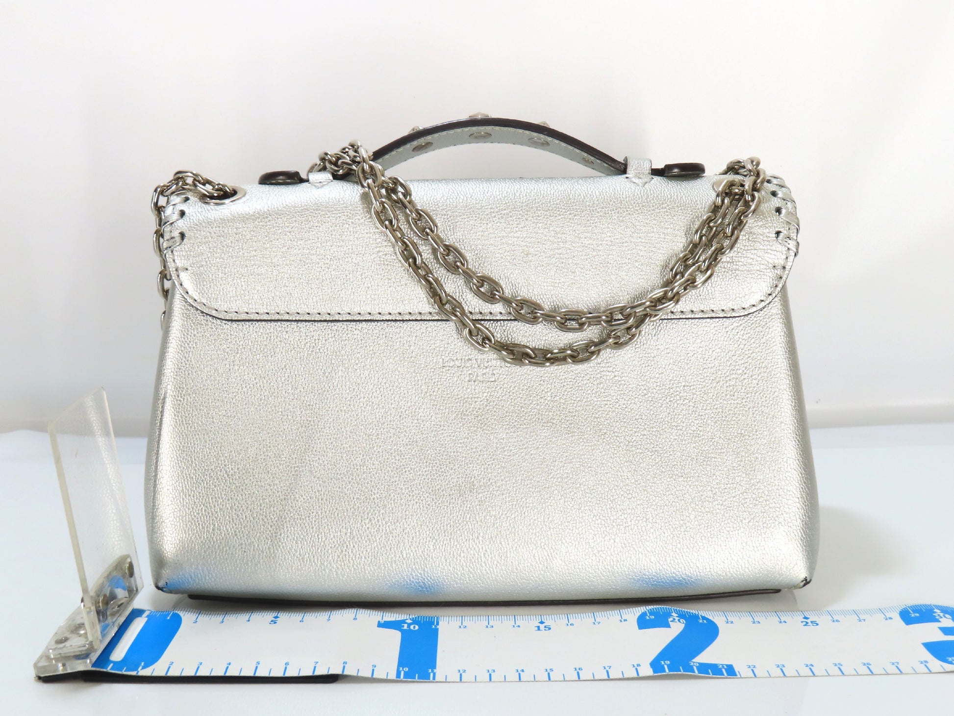 LOUIS VUITTON V-Logo x Leather Very Chain Bag M43201 FO2187 Silver RFID Enabled Handbag