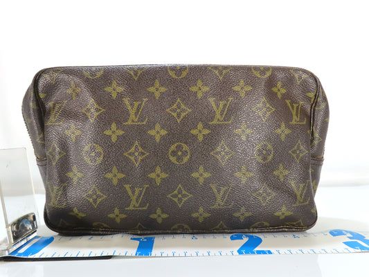LOUIS VUITTON Monogram Truss Toilette 28 Monogram Pouch