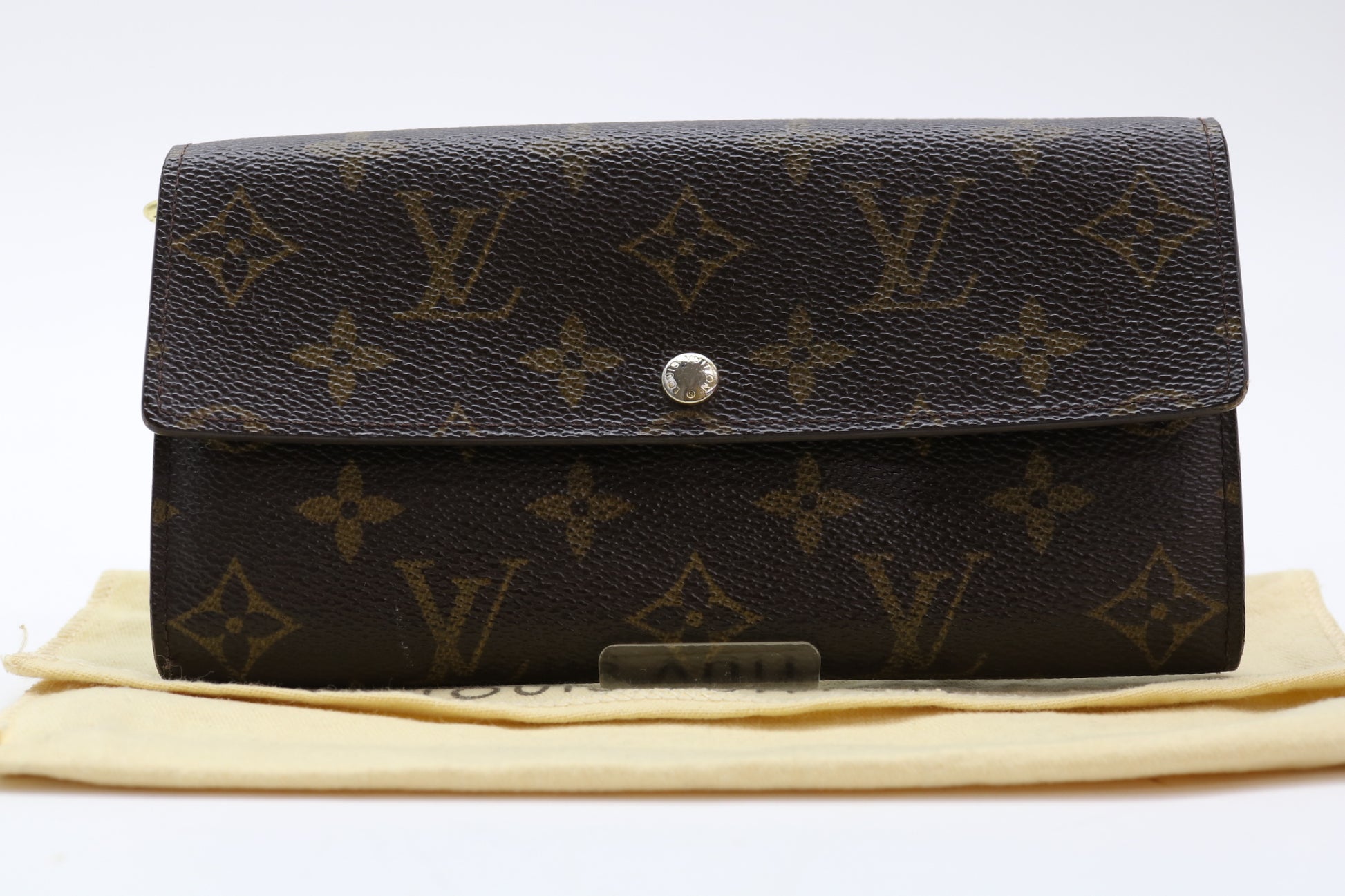 LOUIS VUITTON Monogram Sarah Wallet
