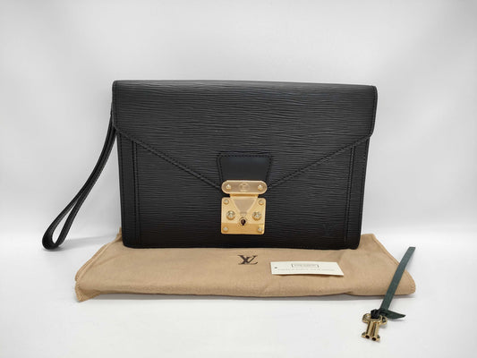 LOUIS VUITTON LV Epi Clutch Bag