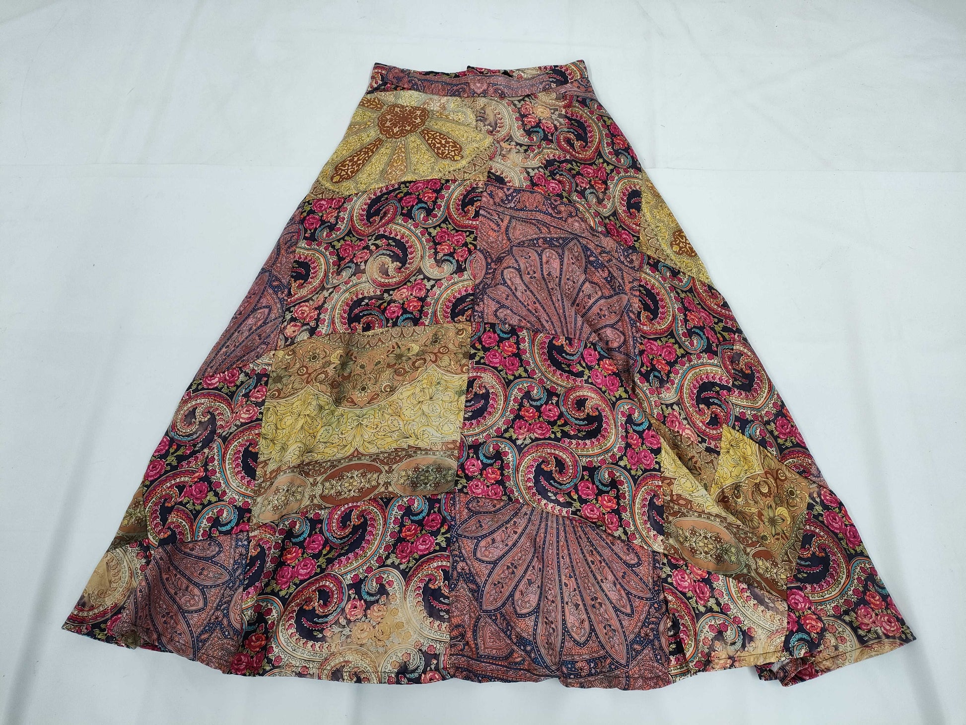 COMME des GARCONS toricot COMME des GARCONS Tricot Comme des Garçons Early Archive AD2002 Silk Blend All-Over Patchwork Flared Skirt Multicolor Size S Skirt