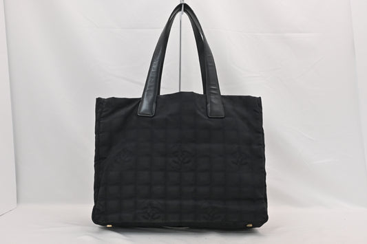 CHANEL New Travel Line Handbag Black No. 8 Tote Bag