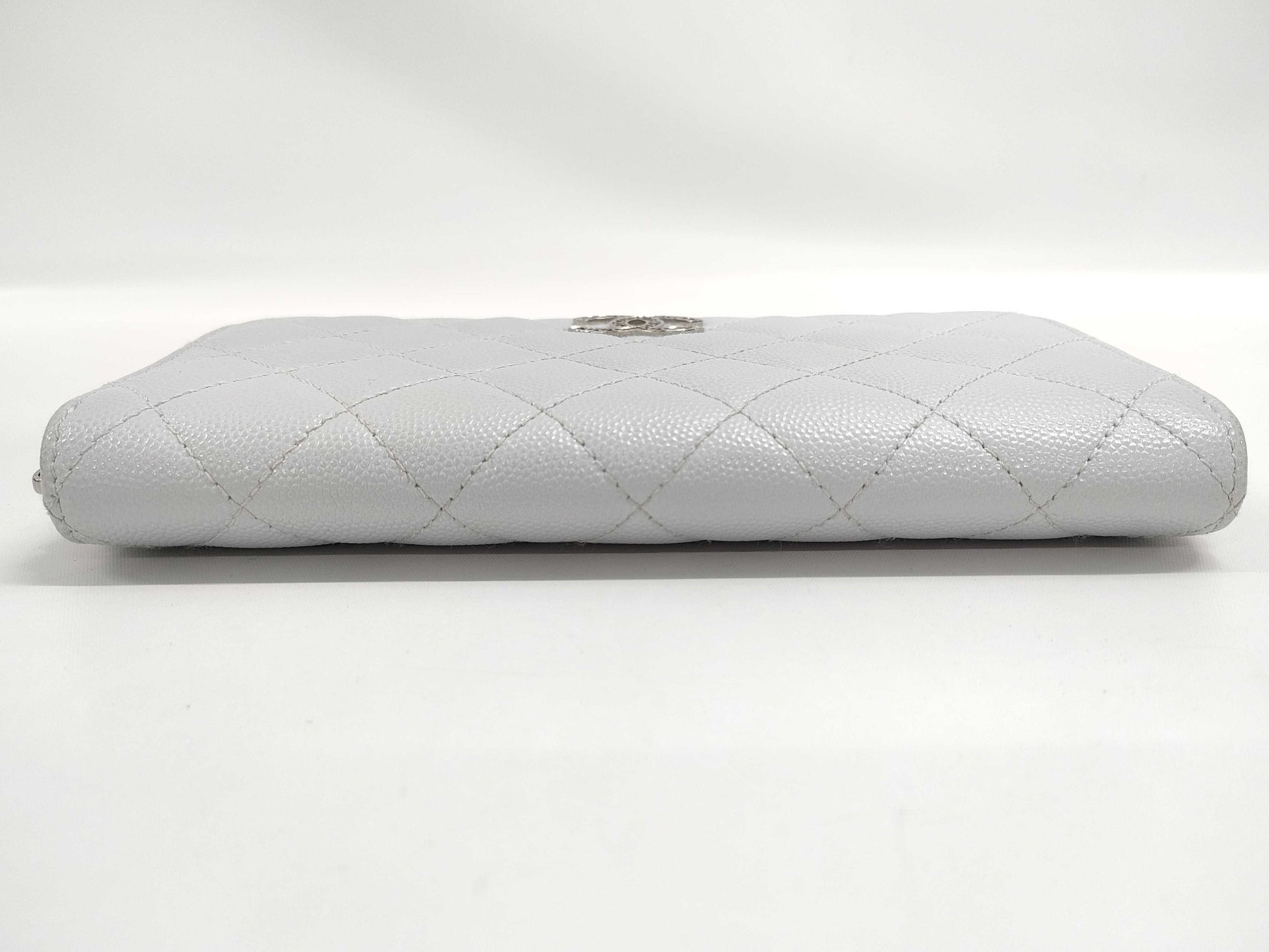 CHANEL wallet with box