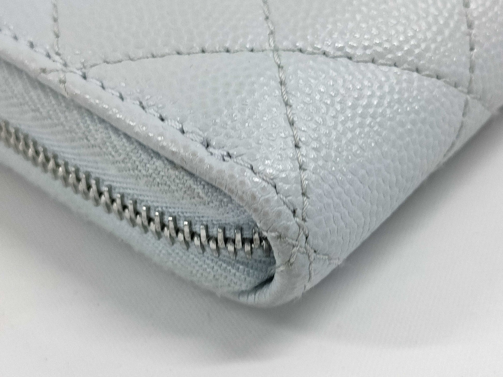 CHANEL wallet with box