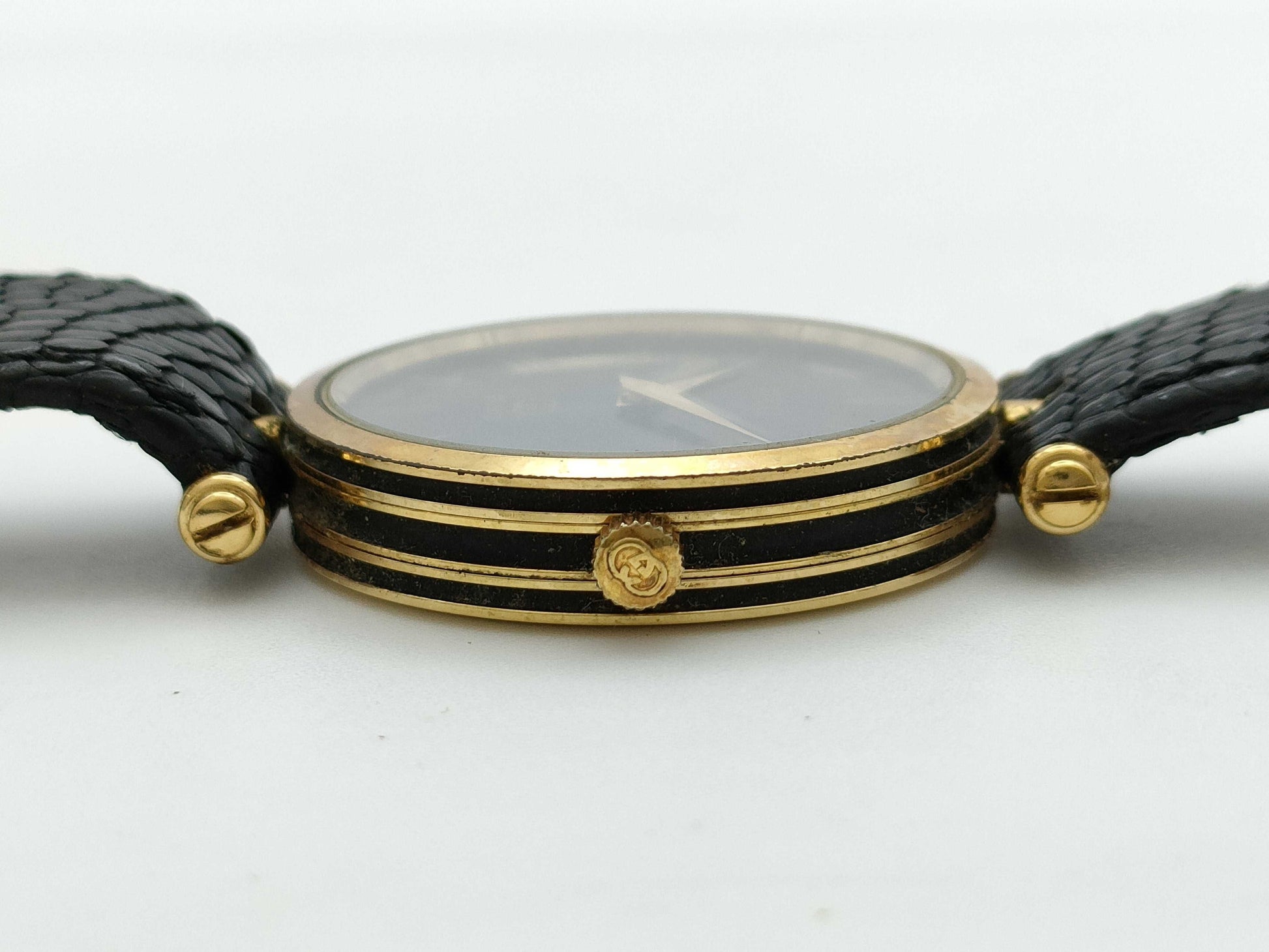 GUCCI Sherry Line Quartz Black Dial Unmoving Women's Watch