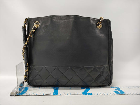 CHANEL Matelasse Lambskin Chain Tote Bag