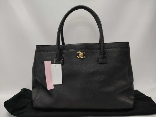 CHANEL Executive Caviar Skin Tote Bag