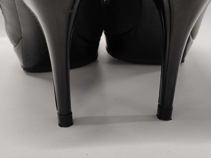 CHANEL Chanel Black Size 37.5 Pumps