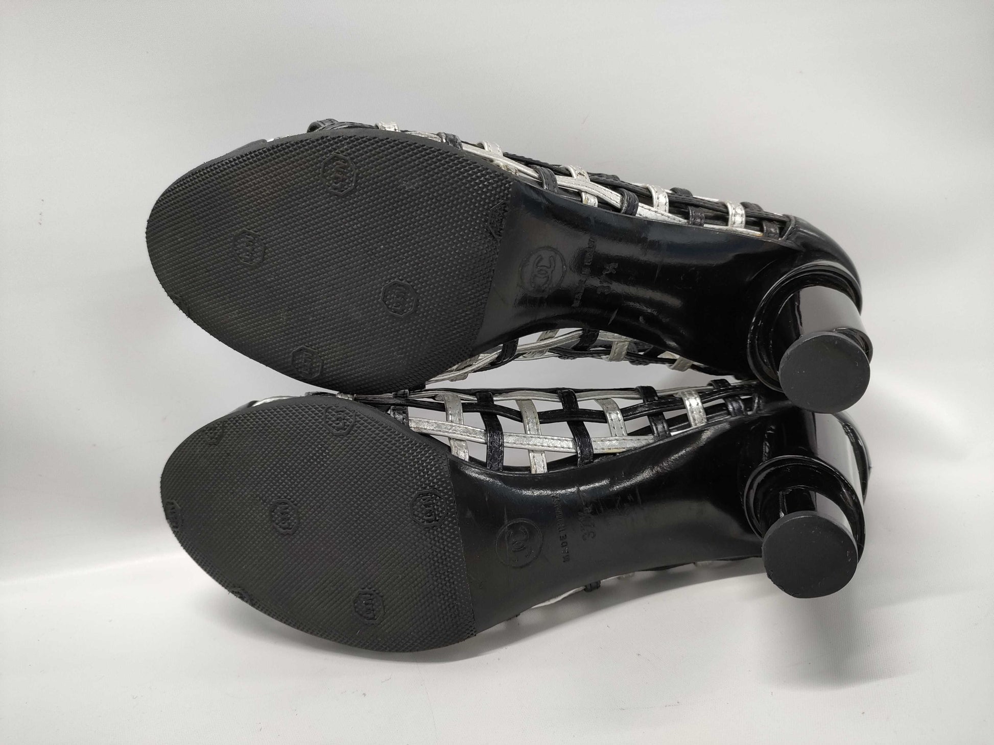 CHANEL Silver and Black Pumps, Size 37.5