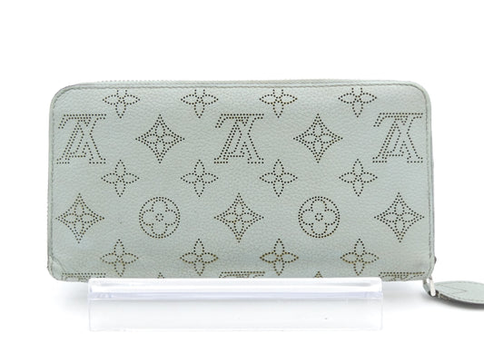 LOUIS VUITTON Mahina Zippy Wallet