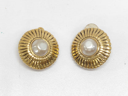 CHANEL CHANEL Pearl Earrings Earrings