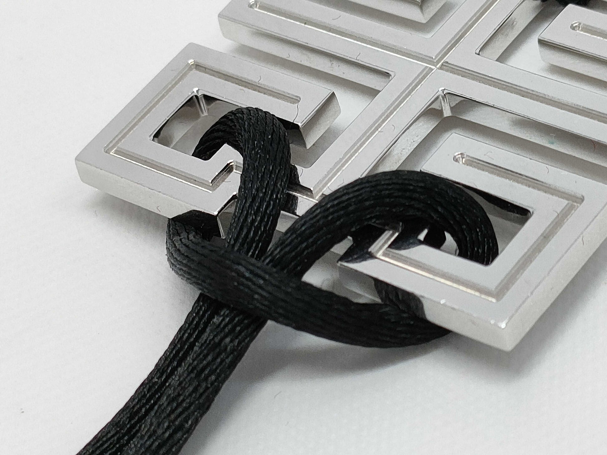 Cartier Dragon Wishknot Ruby Necklace in 750 White Gold, 24.0g 