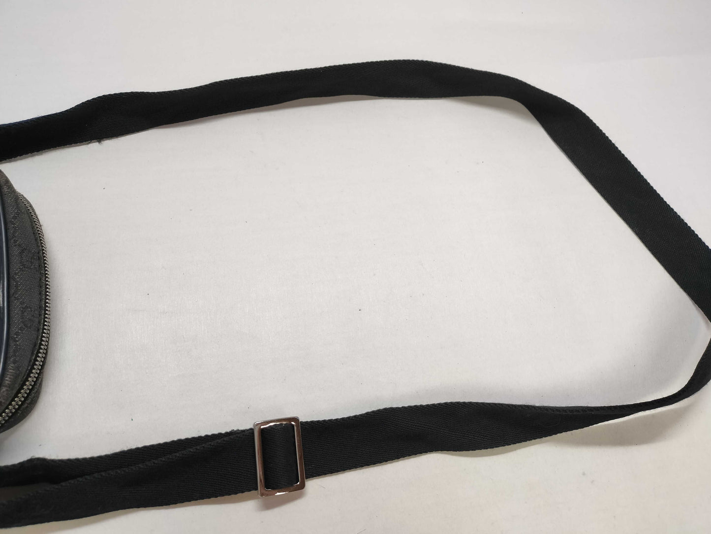 GUCCI GG Canvas Shoulder Bag