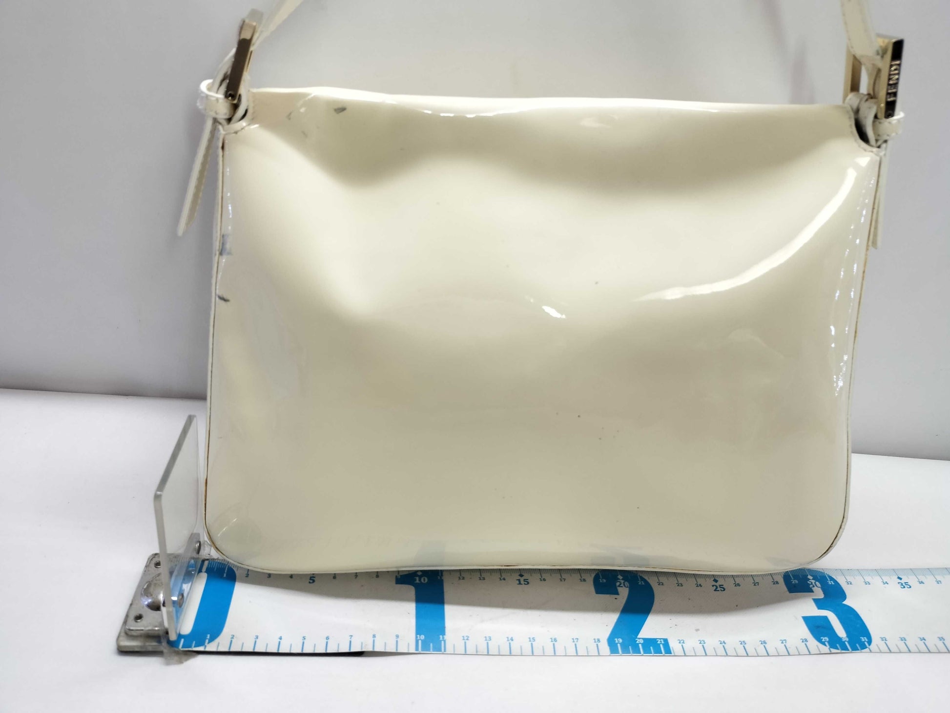 FENDI Mamma Bucket Chain Shoulder Bag