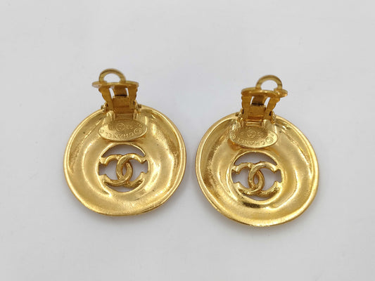 CHANEL 93P Earrings