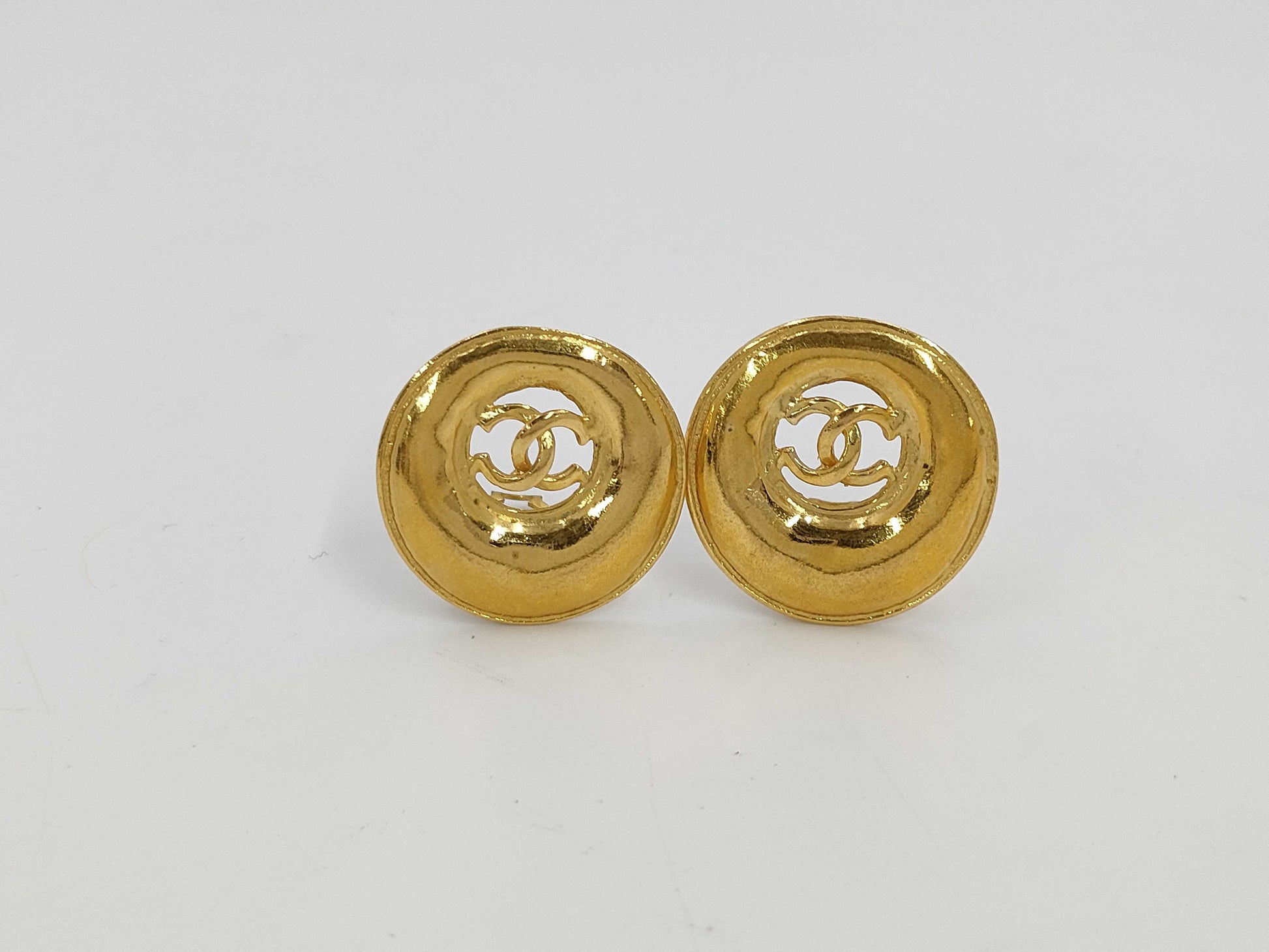 CHANEL 93P Earrings