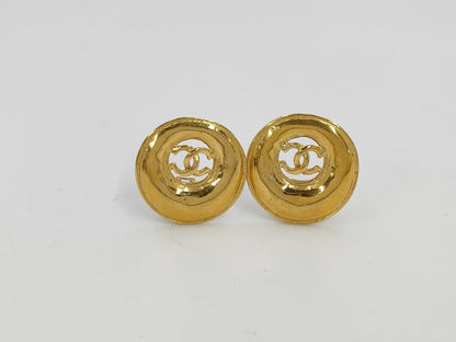 CHANEL 93P Earrings