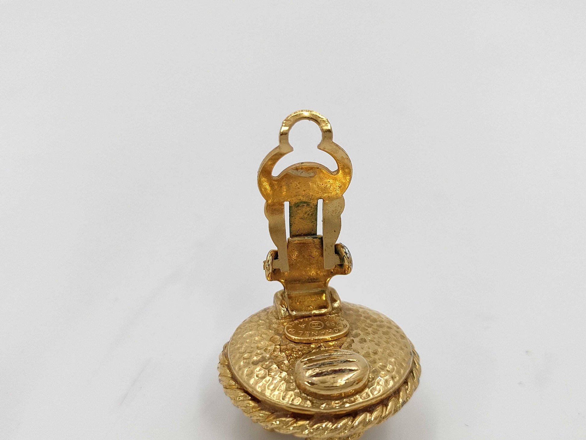 CHANEL 95A Pearl Earrings