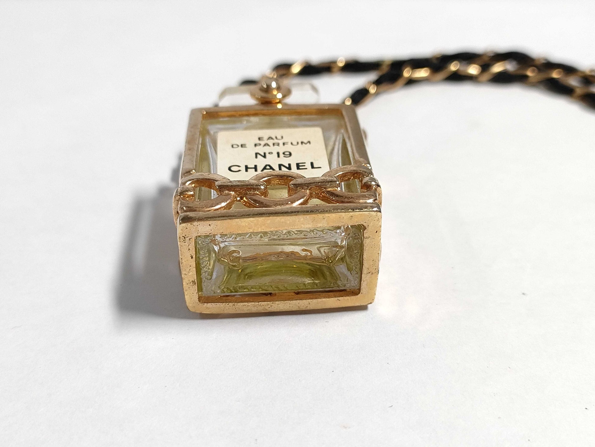 CHANEL Chanel perfume necklace